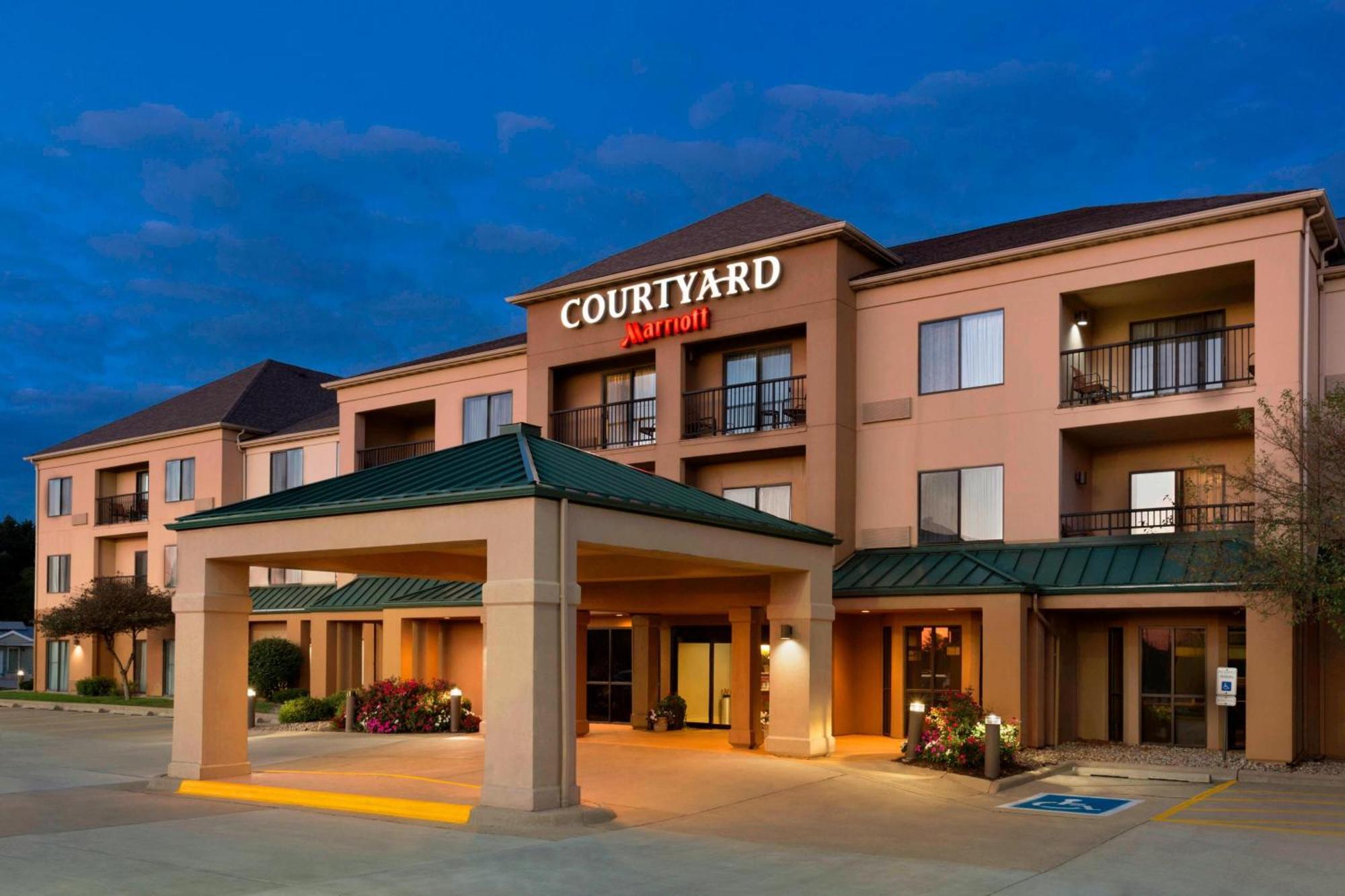 Hotel Courtyard By Marriott Bloomington Normal Exterior foto