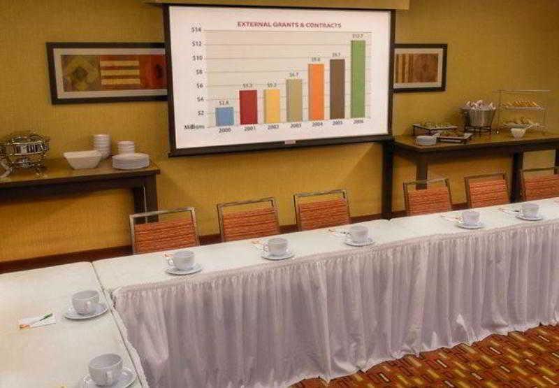 Hotel Courtyard By Marriott Bloomington Normal Facilidades foto