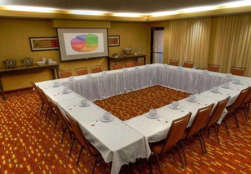 Hotel Courtyard By Marriott Bloomington Normal Facilidades foto